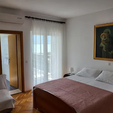 Apartments&rooms Iva * Pag Town