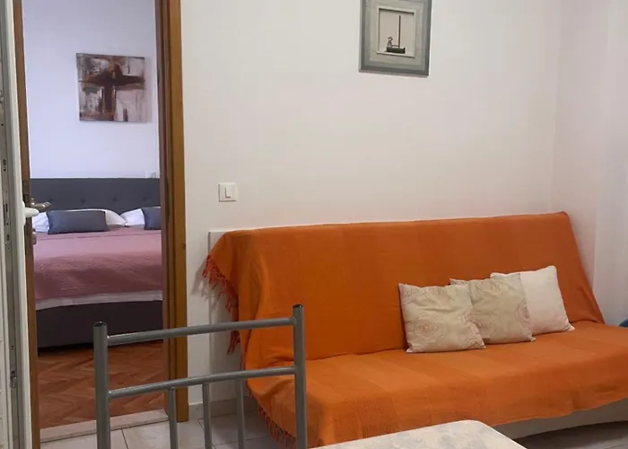 Apartment And Iva *